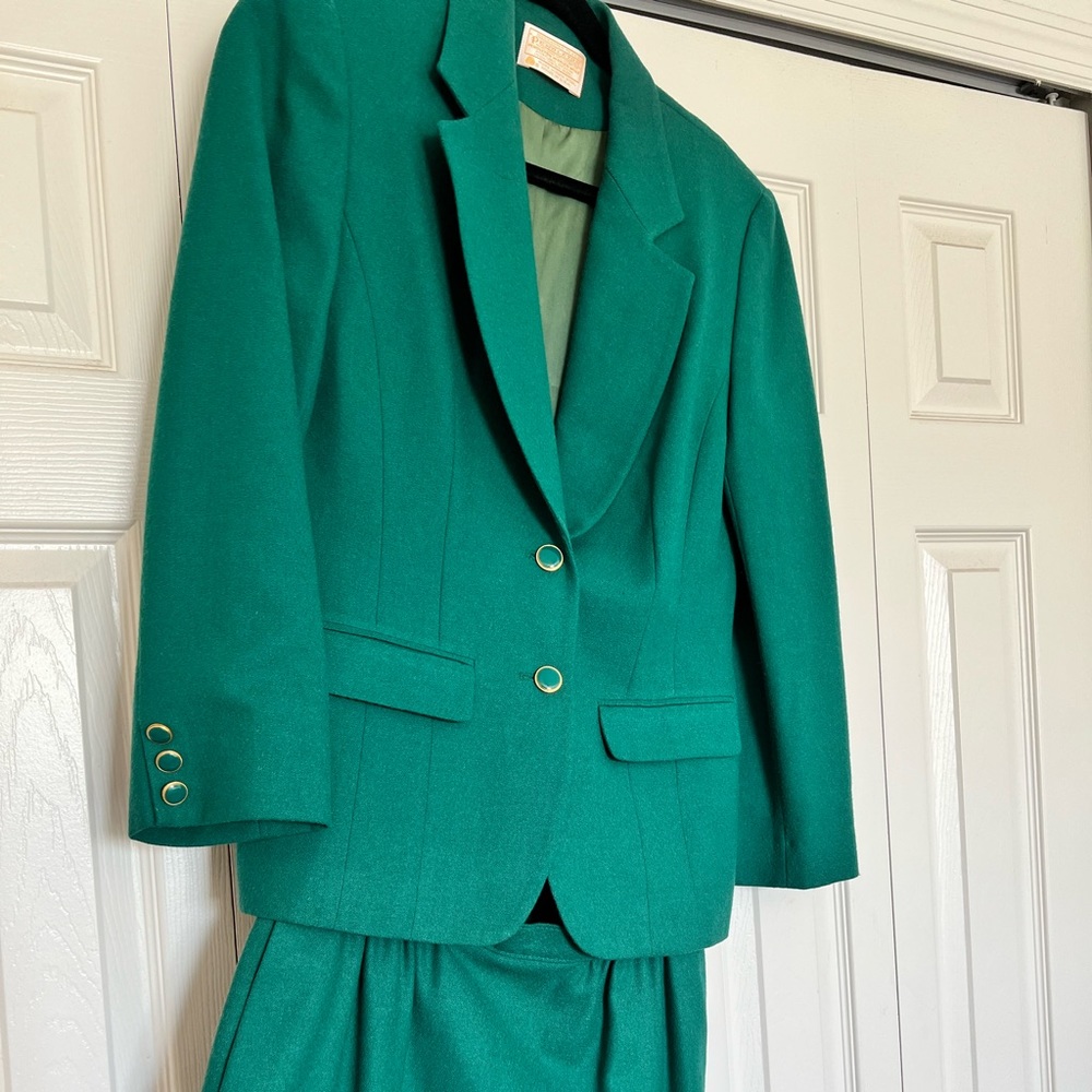 Vintage Set of 2 Pendleton Virgin Wool Skirt/Blazer set